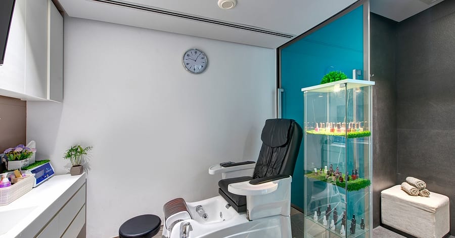 Pamper Your Nails: Manicure And Pedicure Sharjah & N. Emirates other Shop Online at Dubai Trades 2