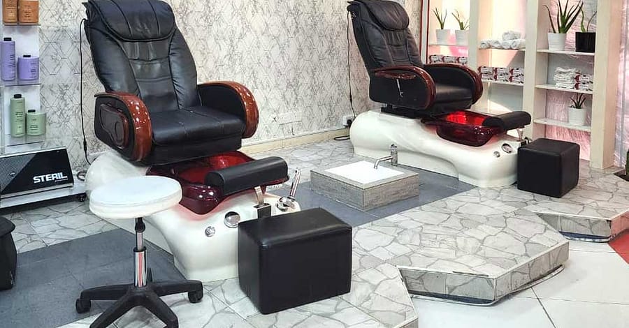 Pamper Yourself With One Session Of Classic Or Gel Mani-Pedi Dubai other Shop Online at Dubai Trades 2
