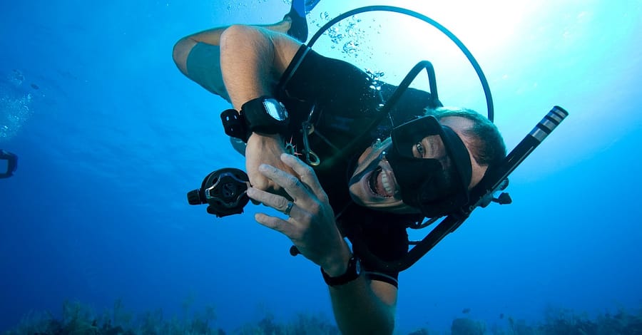 Scuba Diving Experience Dubai activities Shop Online at Dubai Trades 2