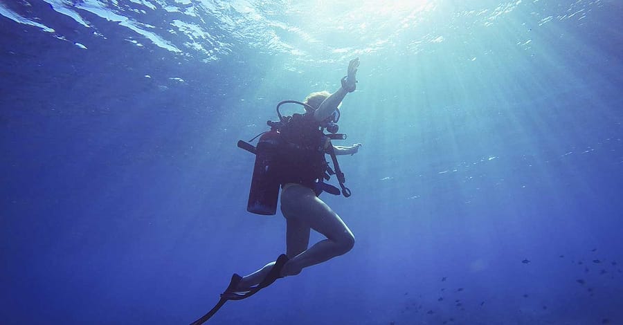 Scuba Diving Pool Session Abu Dhabi activities Shop Online at Dubai Trades 2