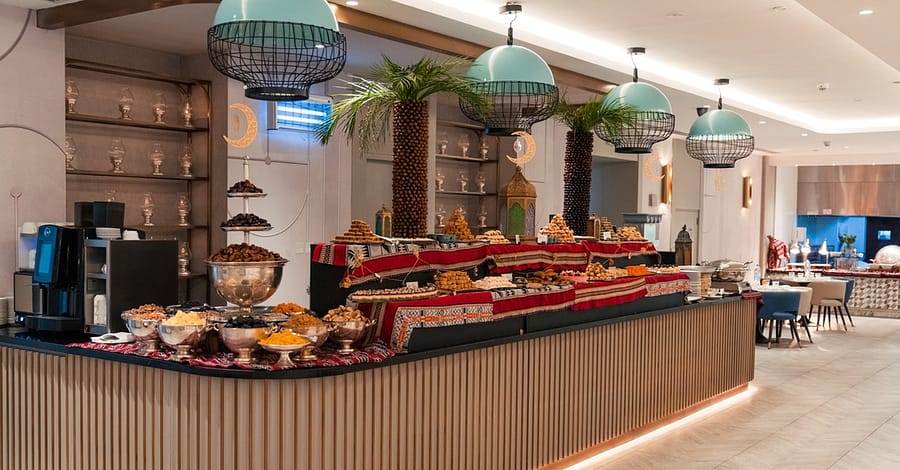 5* Saturday Or Sunday Brunch Feast: Child (Aed 55), Adult (Aed 89) Abu Dhabi restaurants Shop Online at Dubai Trades 2