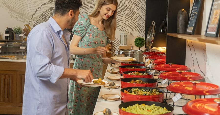 Buffet Dinner Experience With Soft Drinks Or House Beverages! Dubai restaurants Shop Online at Dubai Trades 2