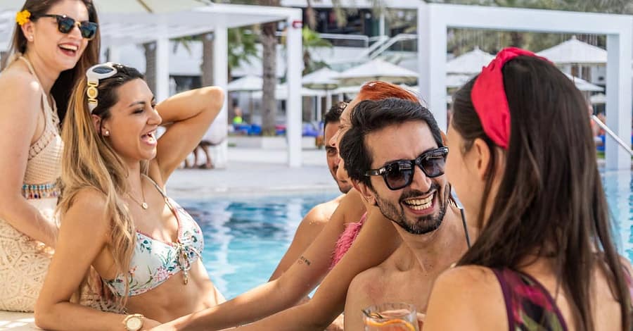 Dip N Drunch For 1, 2, 3, Or 4 – Pool & Beach Access And More Dubai activities Shop Online at Dubai Trades 2