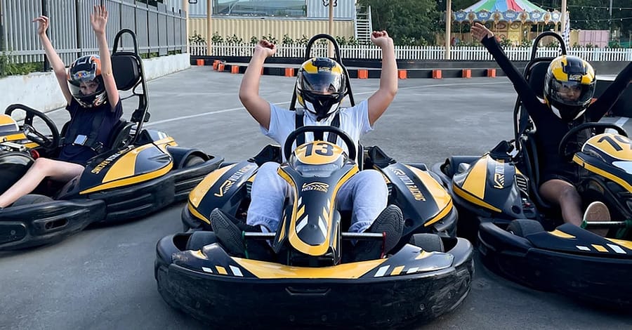 Go-Karting Fun Awaits: 7, 14 Or 21 Minutes Go Karting For 1, 2 Or 4 Dubai activities Shop Online at Dubai Trades 2