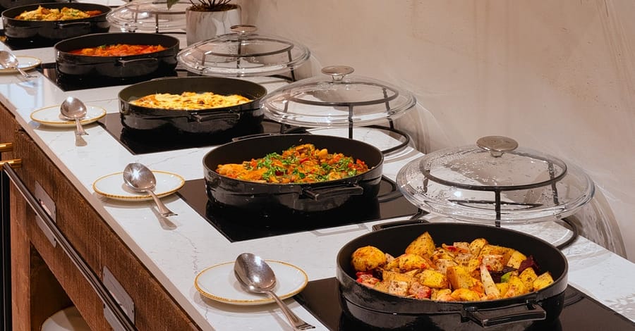 Premium 4* Dinner Buffet With Beverages For 1-4 Guests Dubai restaurants Shop Online at Dubai Trades 2