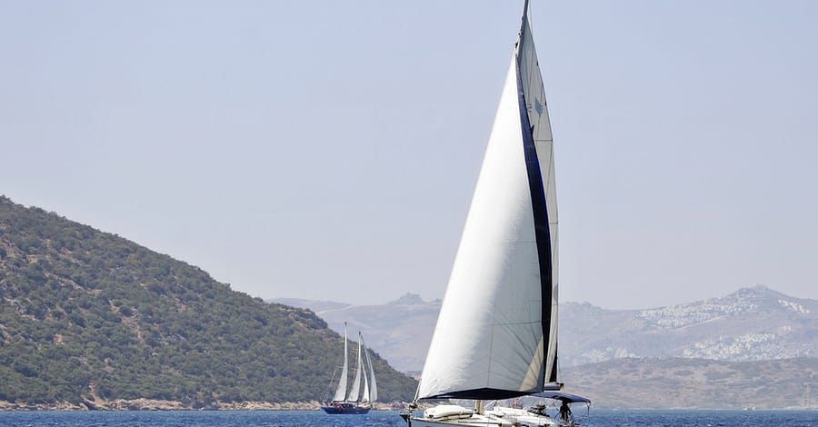 Sailing – Recreational Dubai activities Shop Online at Dubai Trades 2