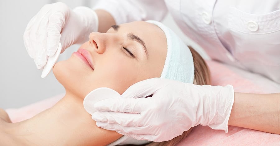 1, 3, Or 5 Skeyndor Deep Cleansing Facials For Glowing Skin Dubai other Shop Online at Dubai Trades 2
