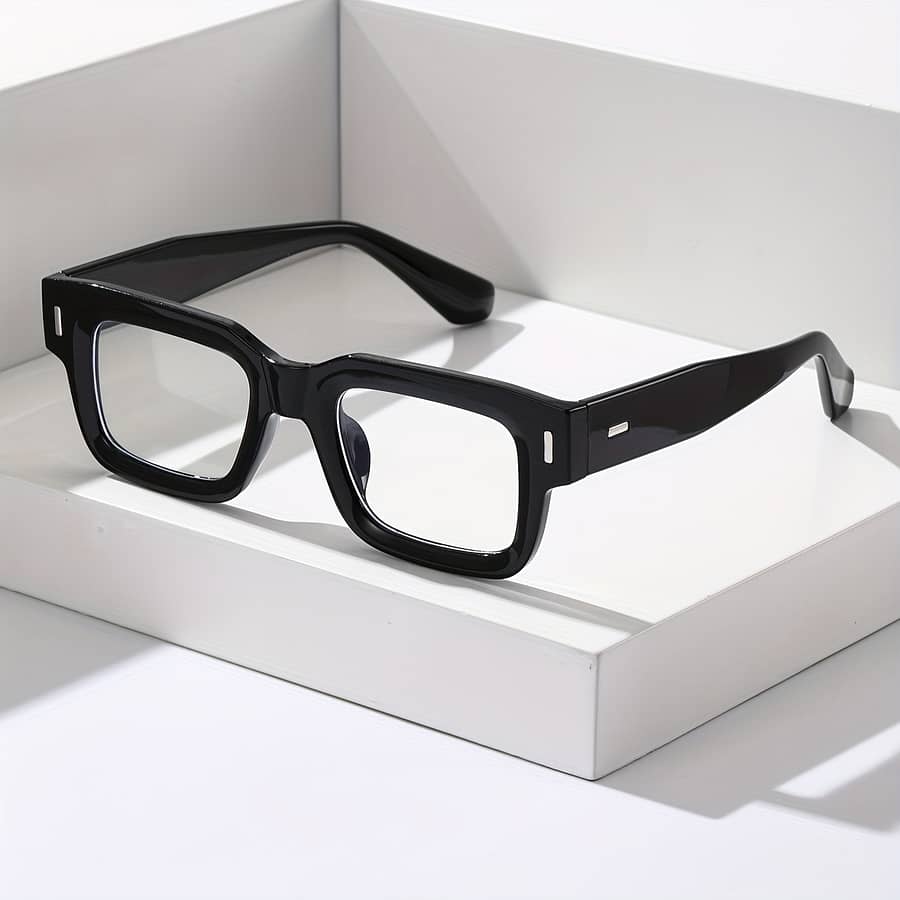A Pair Of Men’ Stylish And Minimalist Versatile Flat Glasses. Accessories Shop Online at Dubai Trades 2