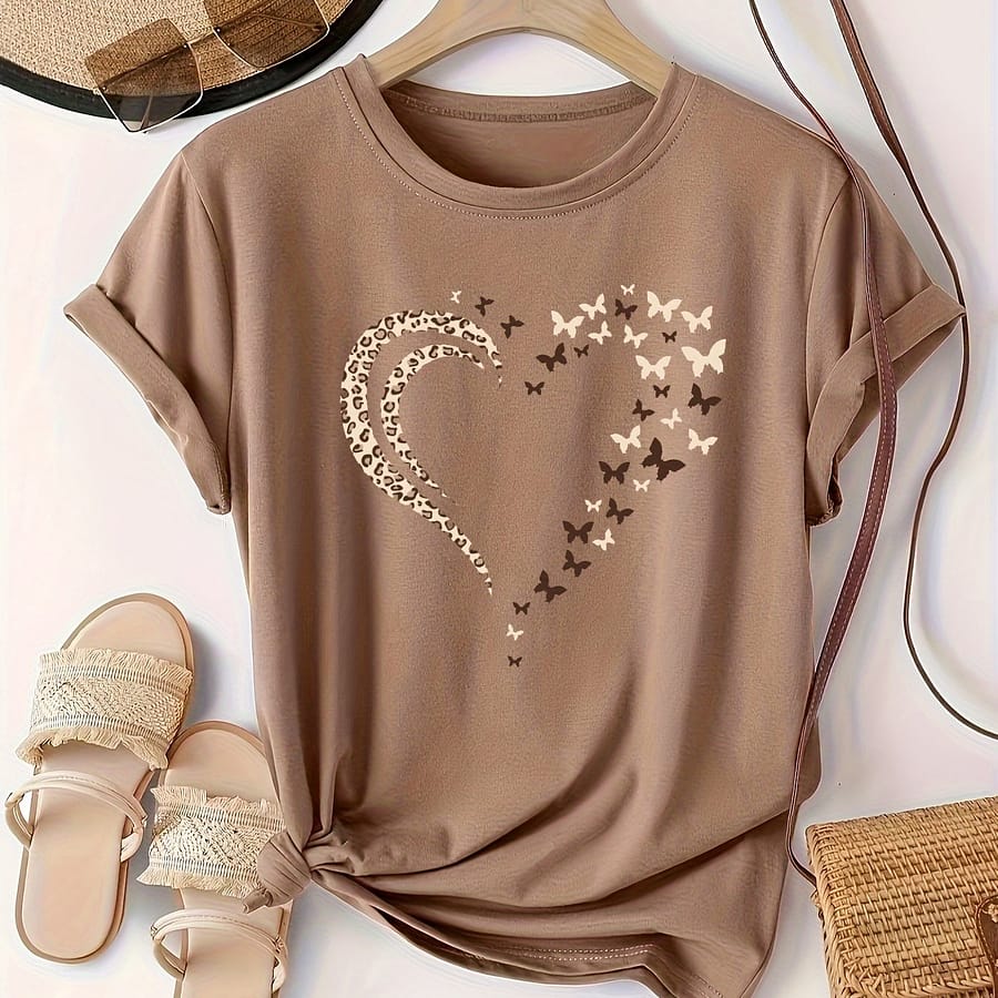 Targeted Development Of New Large-size Short-sleeve T-shirts For -border Markets In Europe And America. Clothing Shop Online at Dubai Trades 2